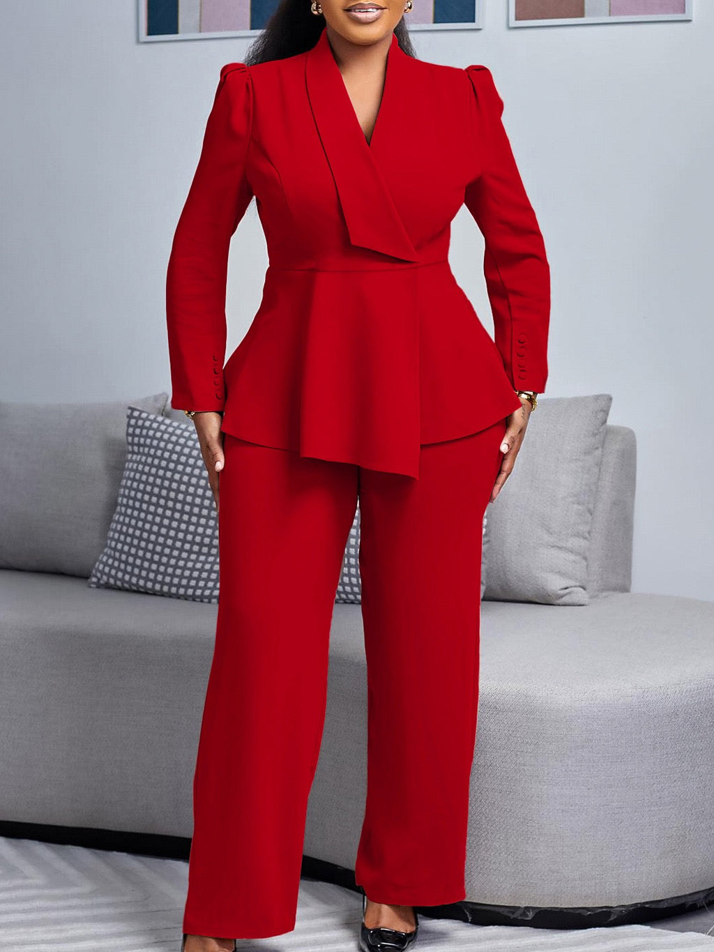 Elegant Tailored Pantsuit with Structured Jacket