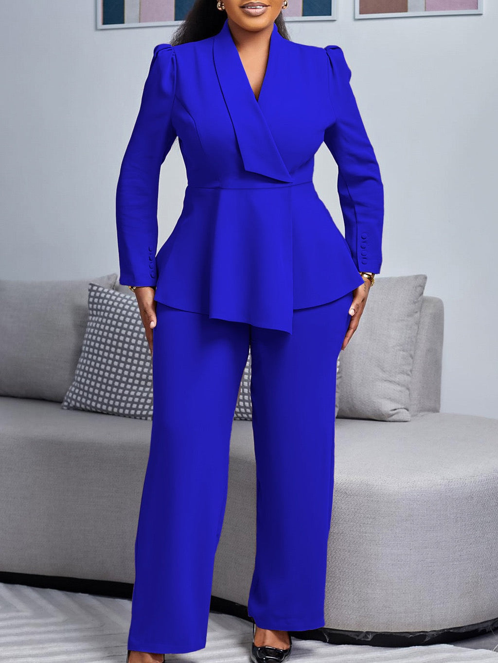 Elegant Tailored Pantsuit with Structured Jacket