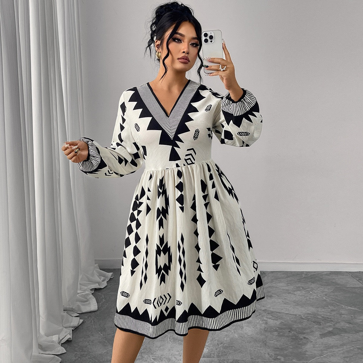 Plus Size V Neck Long Sleeve Patterned Midi Dress
