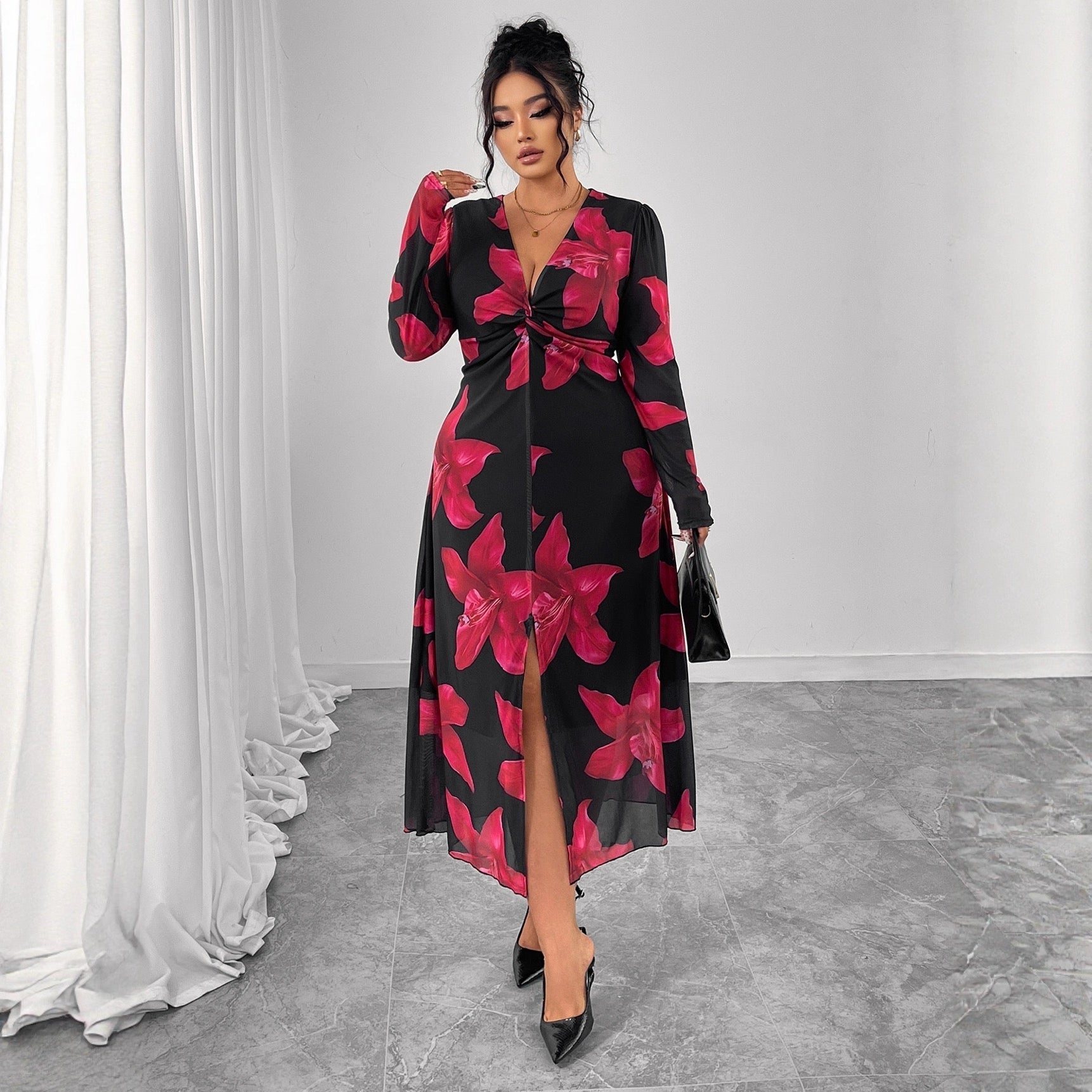 Plus Size Black Red Floral Long Sleeve Midi Dress
