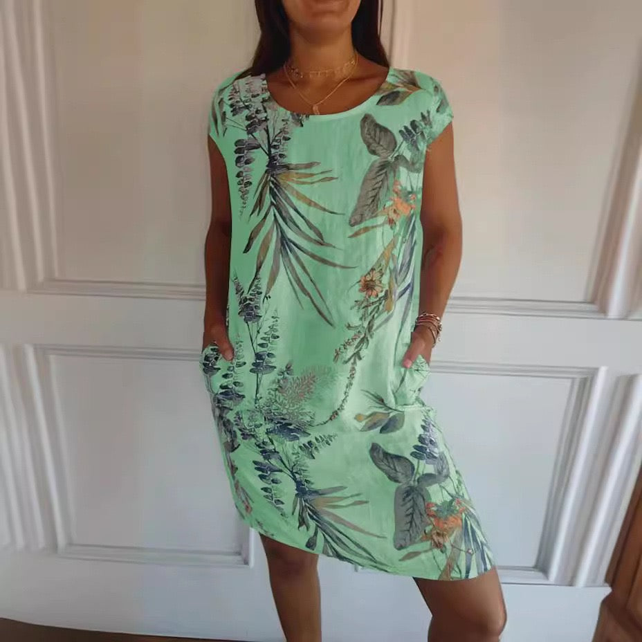 Relaxed Fit Tropical Print Short Sleeve Midi Dress